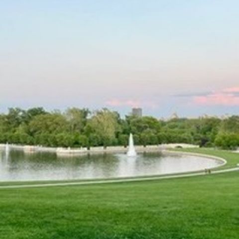 WAKE UP!! your apartment isn’t going to sign itself 
.
.
.
.
.
.
#localondelmar #stl #firstofthemonth #fotm