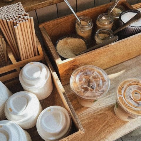 a community that runs on caffeine ☕

with a complimentary coffee bar in the lobby and Misfit Coffee Society onsite, LOCAL is designed around the things that make your day feel a little better.

your morning starts here.