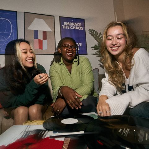 lease launch is LIVE.

the group chat already knows. don’t be the only one asking where everyone’s living next year.

join the club ↓
localondelmar.prospectportal.com